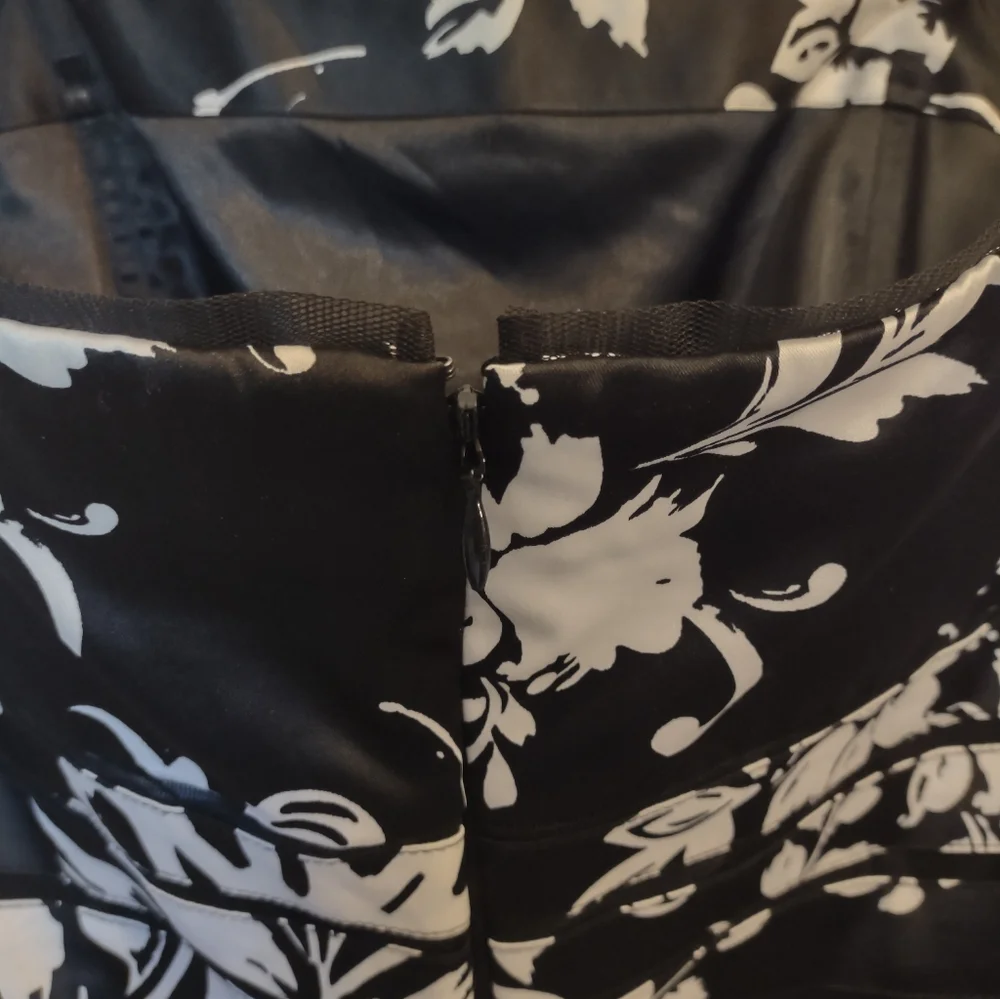 WHBM White House Black Market Black White Satin Floral Strapless Cocktail Dress - Picture 11 of 12